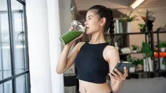 Ani čaj, ani citronová voda: ranní nápoj, který spaluje tuky